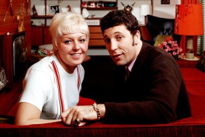 Tom-Jones-at-home-with-his-wife-Melinda