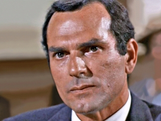 don gordon actor dead character movie aveleyman